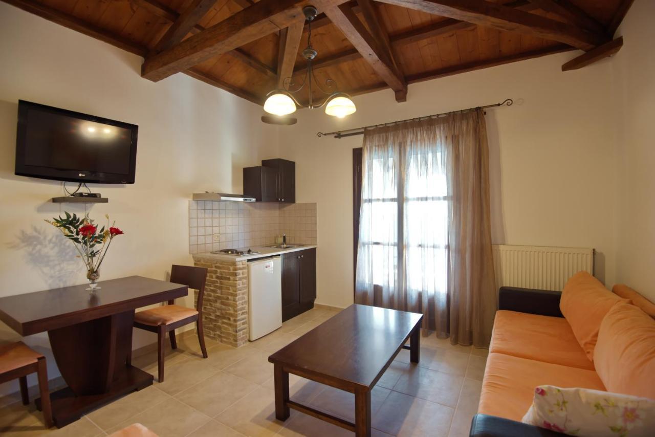 Yalis Hotel Votsi  Zewnętrze zdjęcie