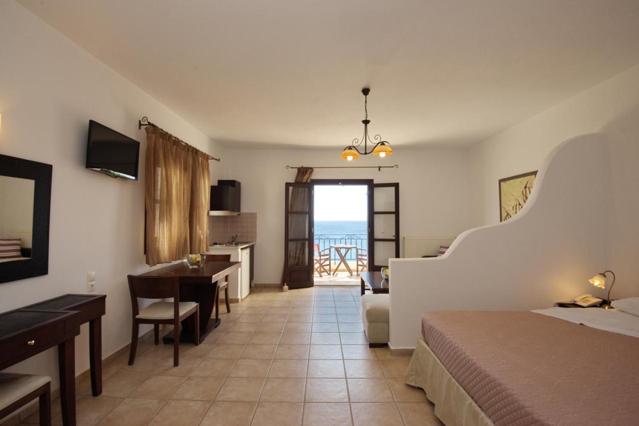 Yalis Hotel Votsi  Zewnętrze zdjęcie