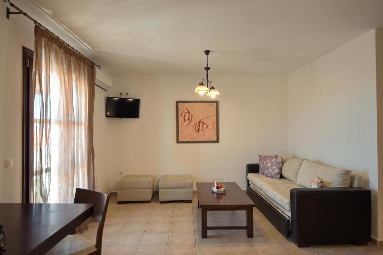 Yalis Hotel Votsi  Zewnętrze zdjęcie