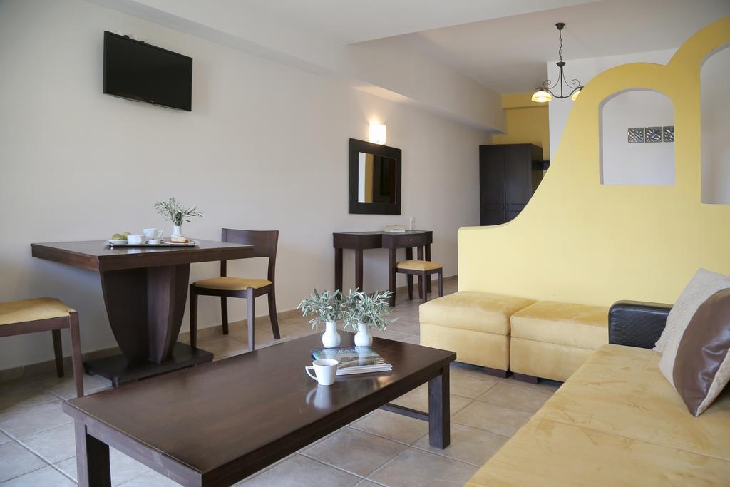 Yalis Hotel Votsi  Zewnętrze zdjęcie